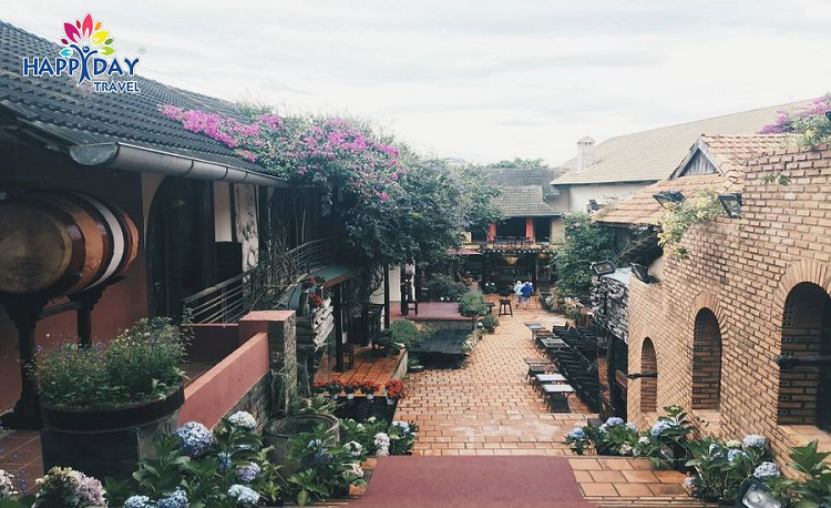Kiến trúc phá cách