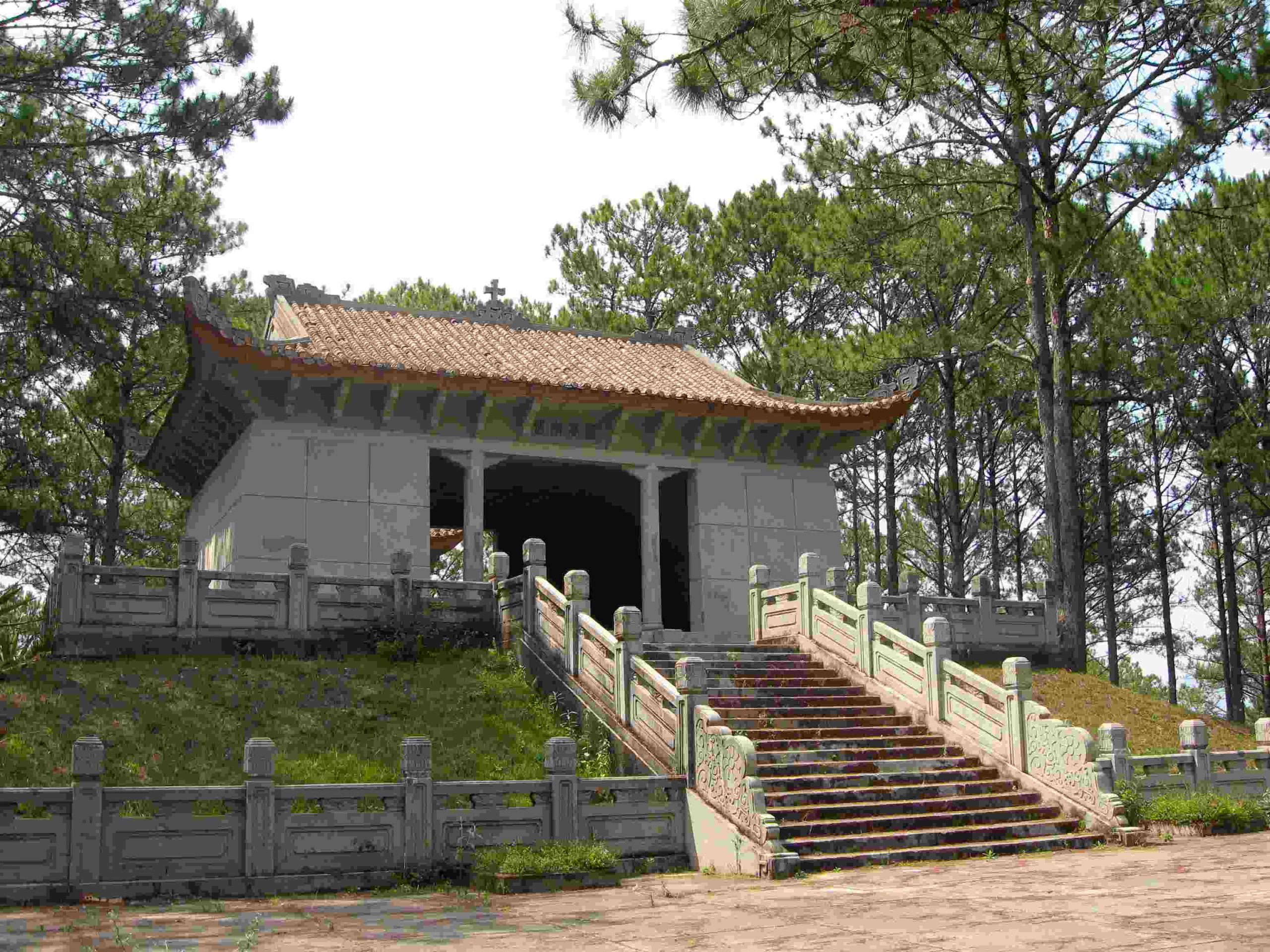 Tìm hiểu Lăng Nguyễn Hữu Hào