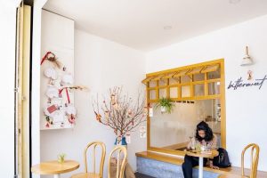 Tiệm cà phê Bittersweet Coffee Đà Lạt phong cách tối giản, lãng mạn