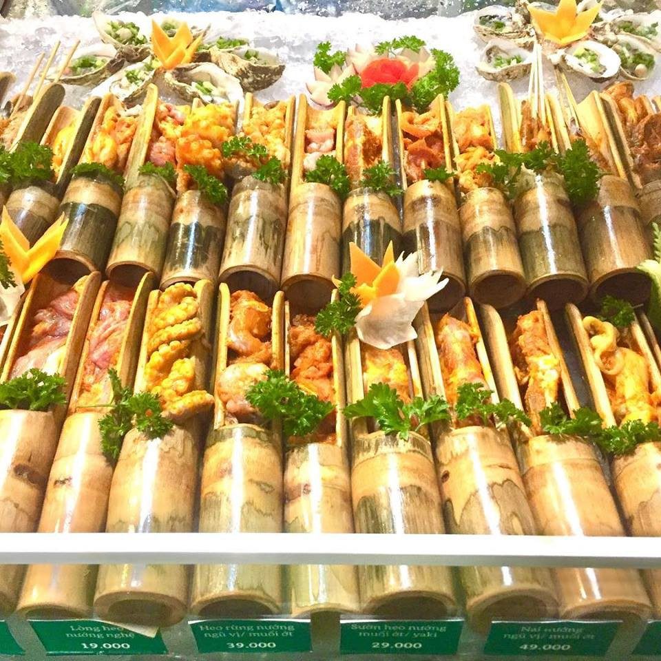 Quán tre trăm đốt