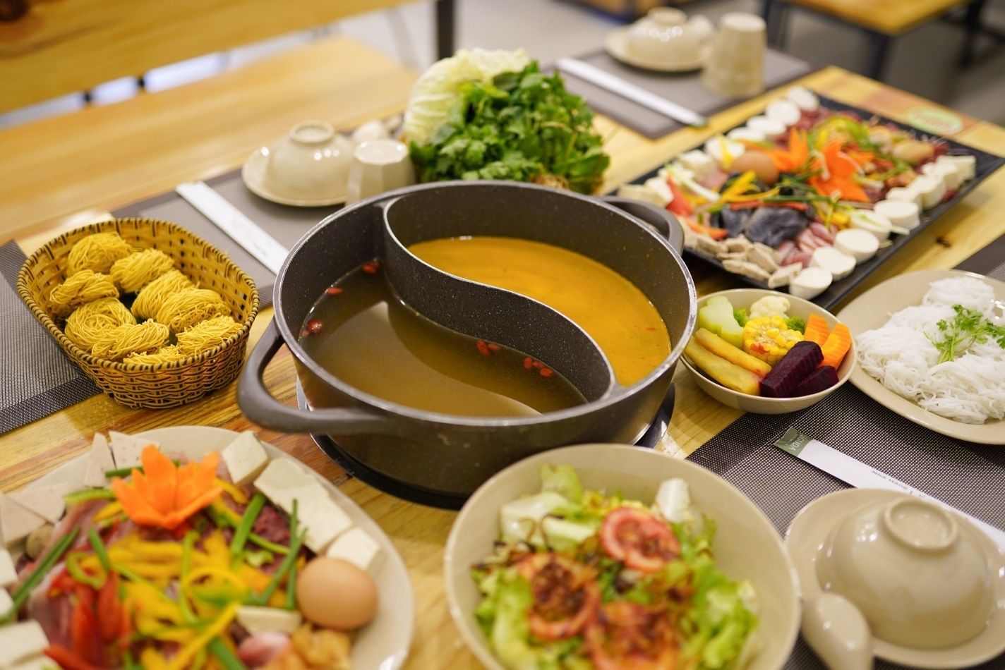 Lẩu rau Leguda