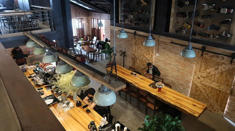 Không gian quán ấm cúng Không gian quán ấm cúng