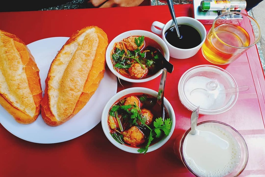Bánh Mì Xíu Mại Hoàng Diệu