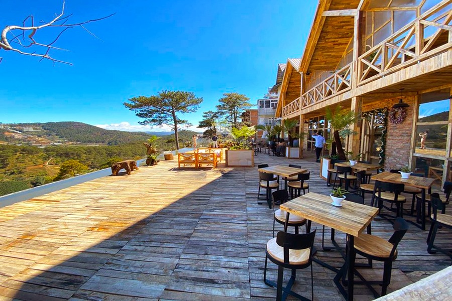 Dalat Mountain View
