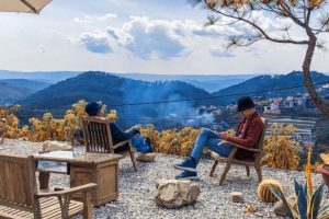 Tới Mây Lang Thang book phòng view thung lũng, uống cafe nghe nhạc Acoustic