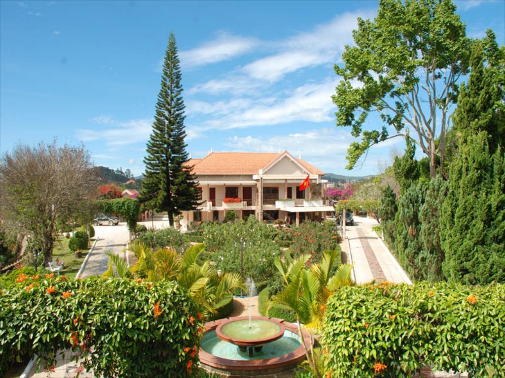 Khu nghỉ dưỡng trong vườn hoa