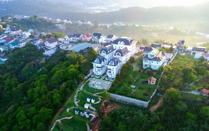 Lâu đài Dalat De Charme Village Lâu đài Dalat De Charme Village