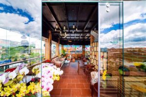 Check in Dila Coffee House view thung lũng hoa lan quý