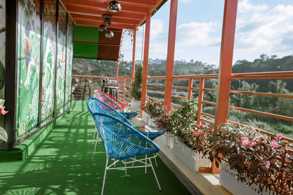 View ngắm cảnh từ trên tầng cực chill