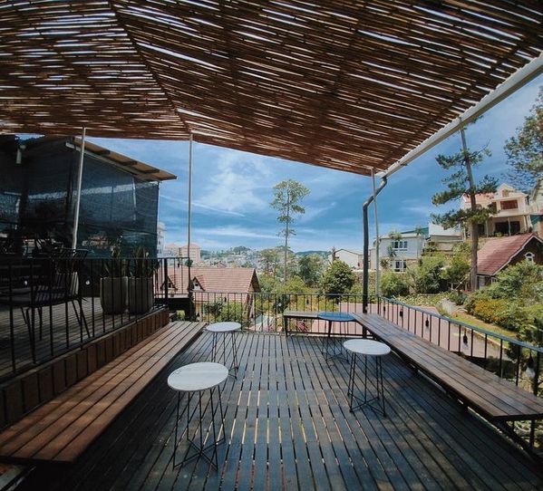 Không gian thoáng đạt ở quán
