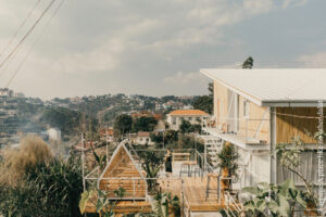 Đột kích A Place Like No Other homestay & cafe có view núi rừng cực kỳ lãng mạn
