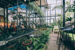 Quán cafe kiến trúc có không gian ngập tràn cỏ cây xanh tươi – VAA-coffee shop