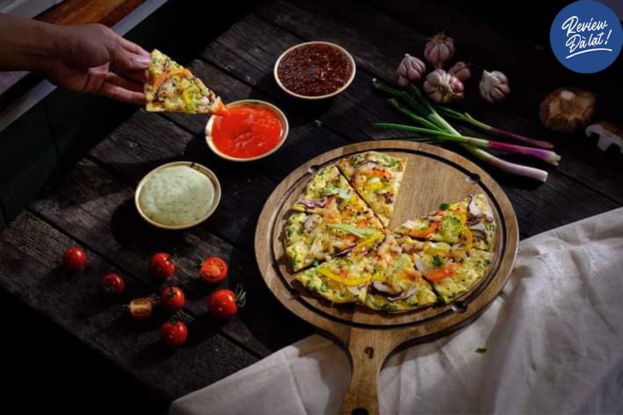 Bánh tráng nướng cosplay pizza độc và lạ