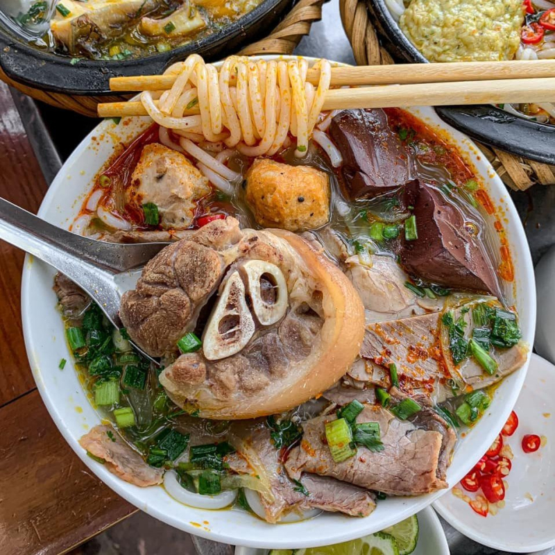 Quán Bà Sồi